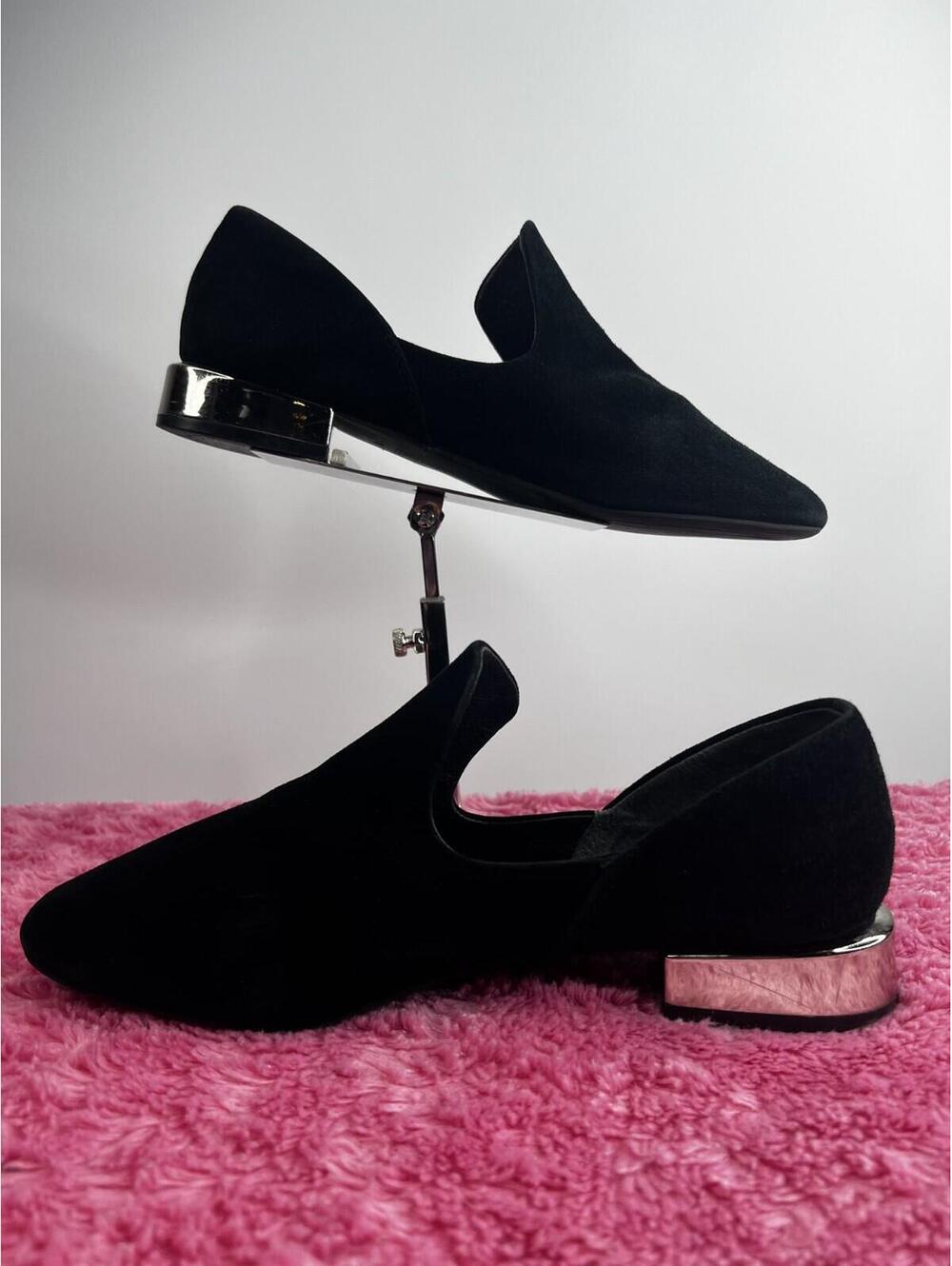 Deltan Womens Black Velvet Loafers Flats Metallic Heel Slip On Shoes Size 8